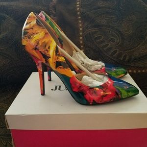 Floral high heeled shoes